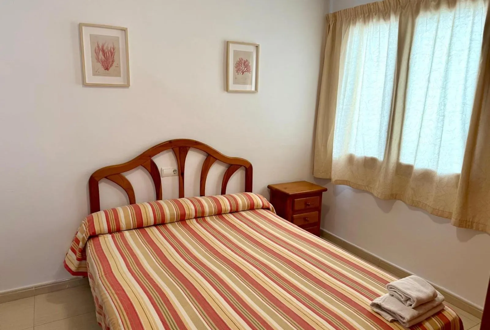 Apartamentos Colon Salou İspanya